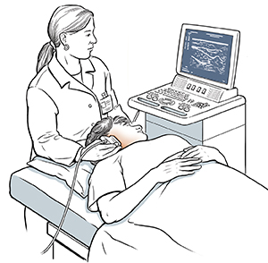 Una técnica sostiene un transductor de ecografía sobre el cuello de la mujer.